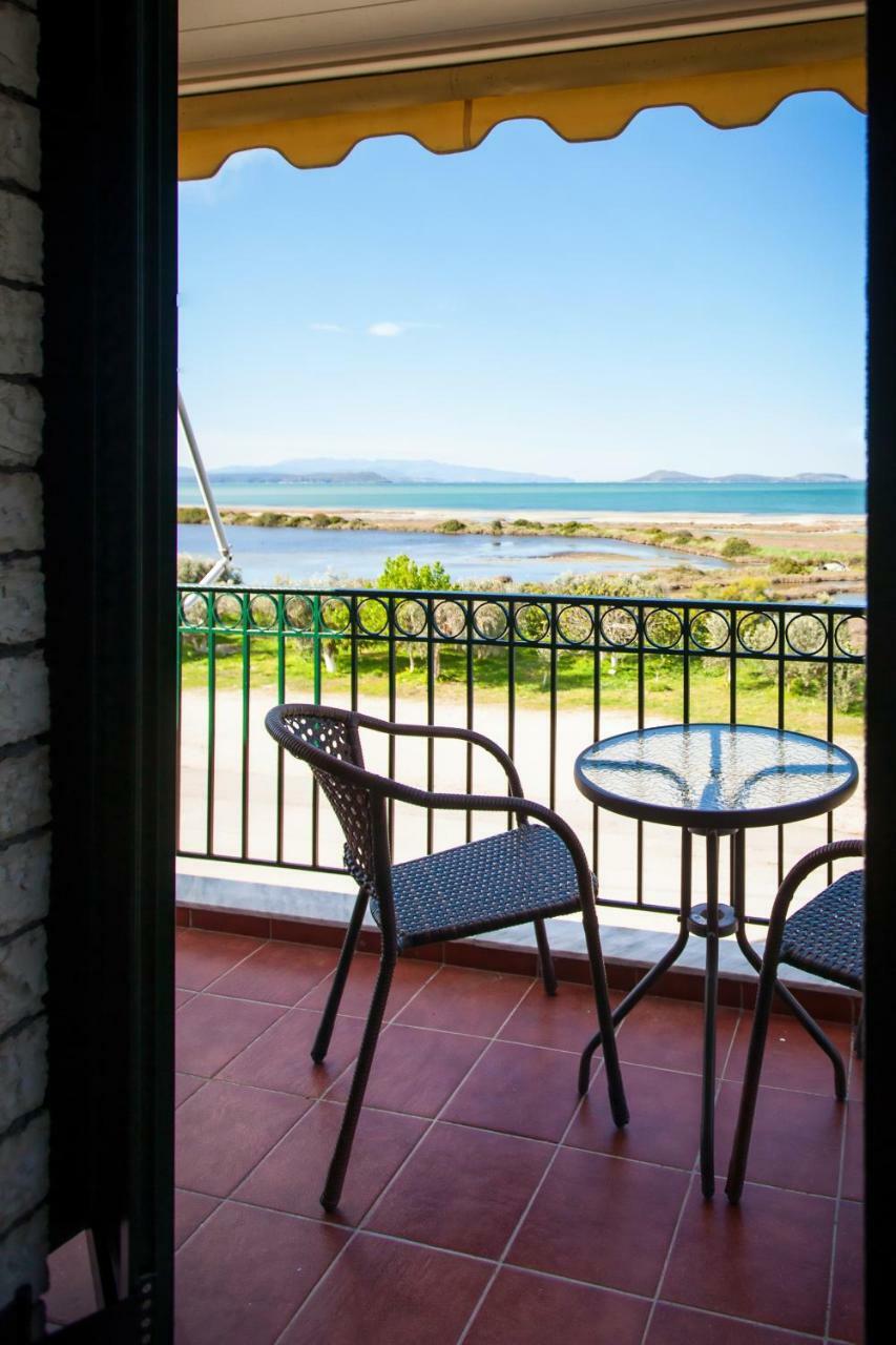 Koronisia Apartments Екстериор снимка